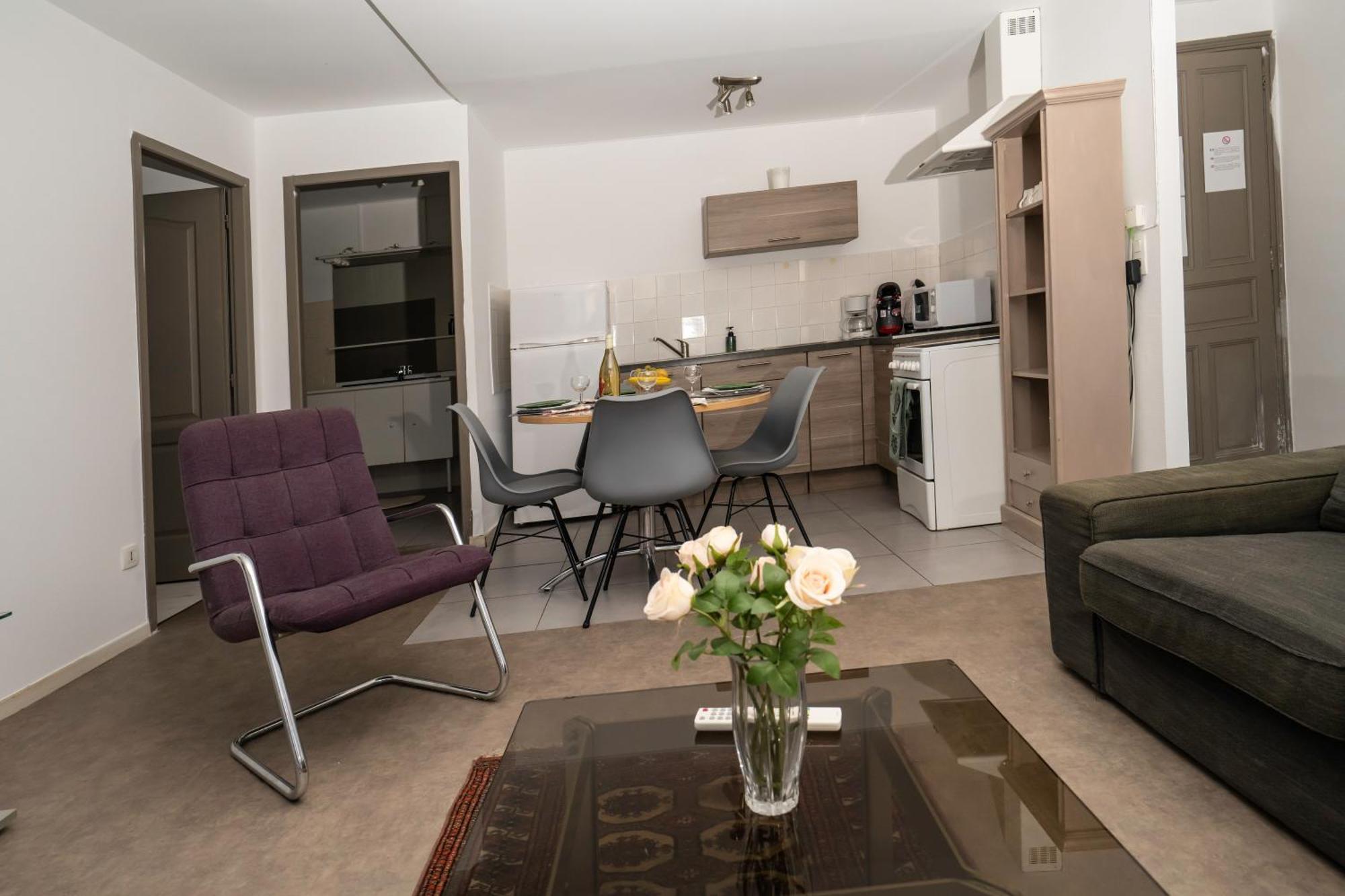 Evasion: 3-Star Coastal Retreat in Béziers Apartment Exterior photo