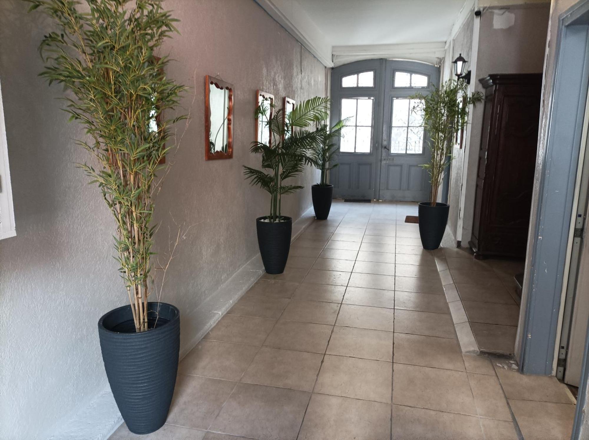 Evasion: 3-Star Coastal Retreat in Béziers Apartment Exterior photo